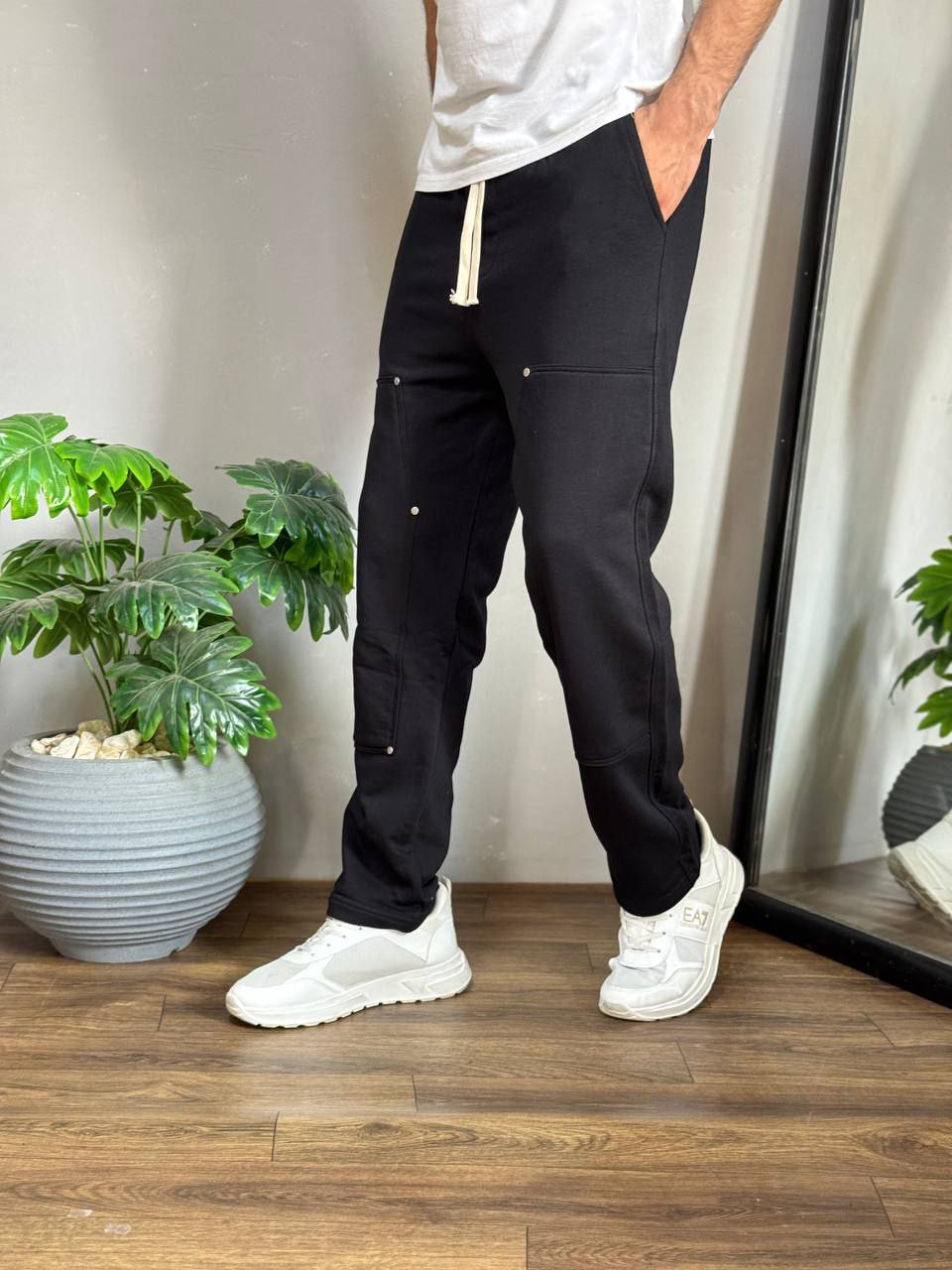 wide-leg cargo pants