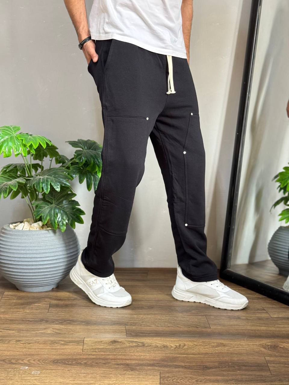 wide-leg cargo pants